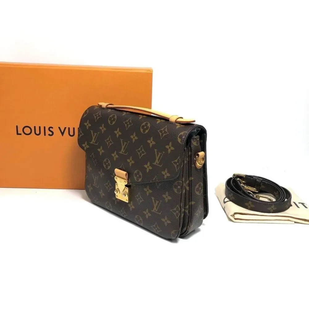 Louis Vuitton Women Pre-Loved Bag Very Good Condition